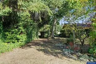 2555 NE Seavy Cir, Corvallis, OR 97330 - Photo 40