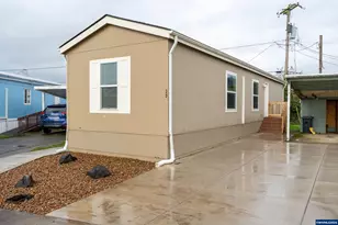 204 Cascade Dr, Lebanon, OR 97355 - Photo 1