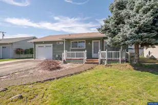 1685 Umpqua Rd, Woodburn, OR 97071 - Photo 1