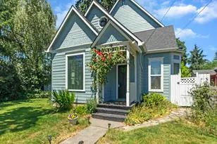 423 E Main St, Carlton, OR 97111 - Photo 1