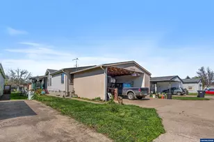 2130 21st Pl SE, Albany, OR 97322 - Photo 1