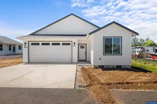 4430 Knotty Pne Ct, Sweet Home, OR 97386 - Photo 1