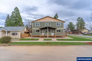 1094 15th St SE, Salem, OR 97301 - Photo 1