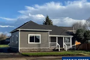 225 N Molalla Ave, Molalla, OR 97038 - Photo 1