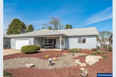 1327 Mulberry Dr, Woodburn, OR 97071 - Photo 1