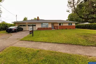 645 S Main St, Mount Angel, OR 97362 - Photo 1