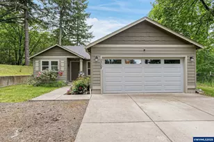 30720 S 5th St, Lebanon, OR 97355 - Photo 1