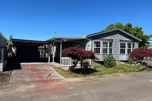 612 N Cascade Dr, Woodburn, OR 97071 - Photo 1