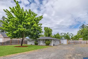 2308 Harding St, Sweet Home, OR 97386 - Photo 1