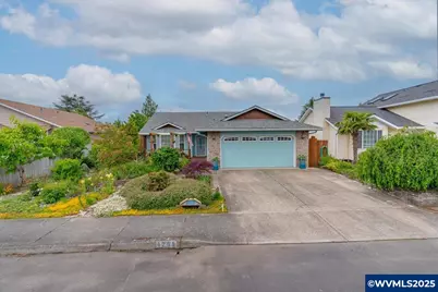 4255 Great Plains Dr NE, Salem, OR 97305 - Photo 1