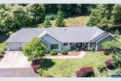 38711 Mountain Crest Ct, Lebanon, OR 97355 - Photo 1