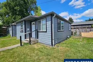 635 E St NE, Salem, OR 97301 - Photo 1
