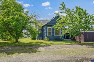 1109 4th Av, Stayton, OR 97383 - Photo 1