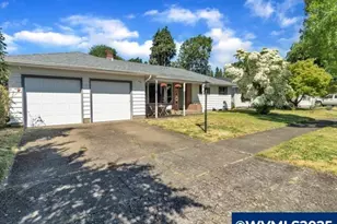 3185 14th Ave SE, Albany, OR 97322 - Photo 1