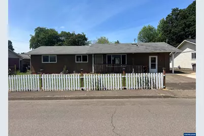 147 NW Douglas St, Dallas, OR 97338 - Photo 1