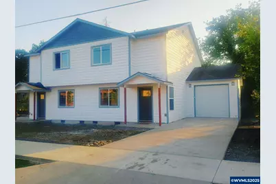 2210 S 7th (-2220) St, Lebanon, OR 97386 - Photo 1