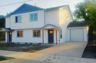 2210 S 7th (-2220) St, Lebanon, OR 97386 - Photo 1