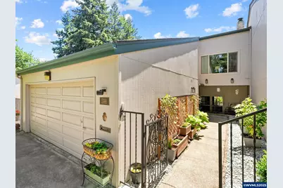 598 Salem Heights Av S, Salem, OR 97302 - Photo 1