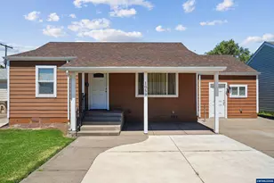 1059 16th Av SW, Albany, OR 97321 - Photo 1