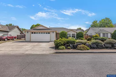 863 28th Av, Sweet Home, OR 97386 - Photo 1