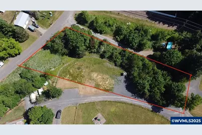 5211 Redwood St, Sweet Home, OR 97386 - Photo 1