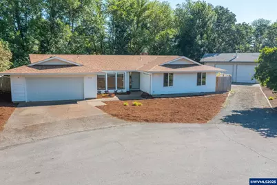 715 NW James Pl, Corvallis, OR 97330 - Photo 1