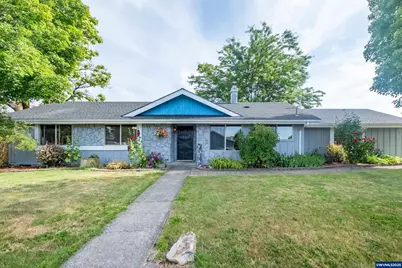 185 NE Cambridge Cir, Corvallis, OR 97330 - Photo 1