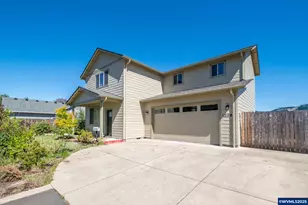 1208 Albatross Ct, Sweet Home, OR 97386 - Photo 1