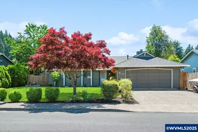 210 Silver Lp, Silverton, OR 97381 - Photo 1