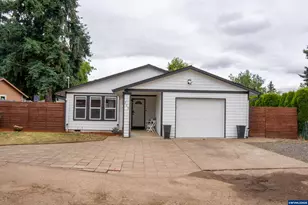 325 Brown St, Woodburn, OR 97071 - Photo 1