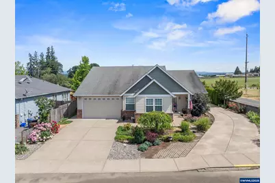 301 Chinook St, Molalla, OR 97038 - Photo 1