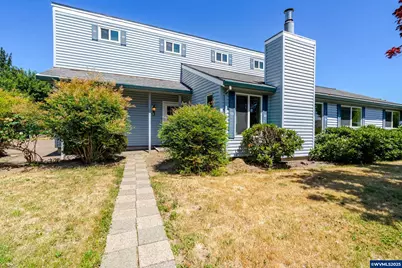 250 NE Dunn Pl, McMinnville, OR 97128 - Photo 1