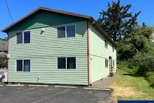 568 NW 3rd St, Newport, OR 97365 - Photo 1