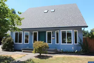 1162 1st Ave, Sweet Home, OR 97386 - Photo 1