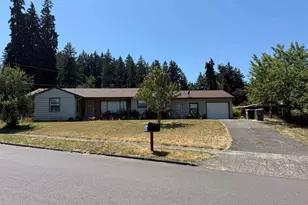 1050 1st Ave, Sweet Home, OR 97386 - Photo 1