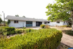 1050 21st Ave SE, Albany, OR 97322 - Photo 1