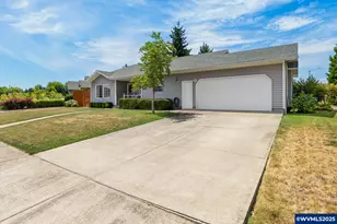 875 Hermanson St, Woodburn, OR 97071 - Photo 1