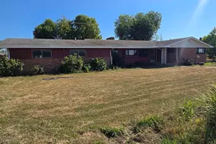 36622 Hwy 34, Lebanon, OR 97355 - Photo 1