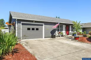 427 E Clackamas Cir, Woodburn, OR 97071 - Photo 1