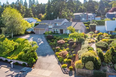 3154 Camellia Dr S, Salem, OR 97302 - Photo 1