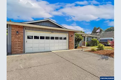 762 Randall Dr, Lebanon, OR 97355 - Photo 1