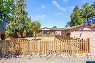 593 W Water St, Stayton, OR 97383 - Photo 1