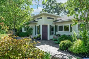 141 Cherry St, Silverton, OR 97381 - Photo 1