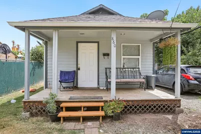 860 N 1st St, Woodburn, OR 97071 - Photo 1
