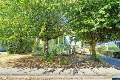 495 25th St SE, Salem, OR 97301 - Photo 1