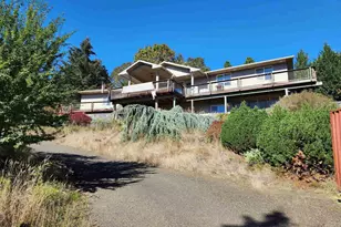 1429 Center St NE, Sheridan, OR 97378 - Photo 1