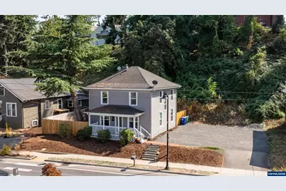 601 McClaine St, Silverton, OR 97381 - Photo 1