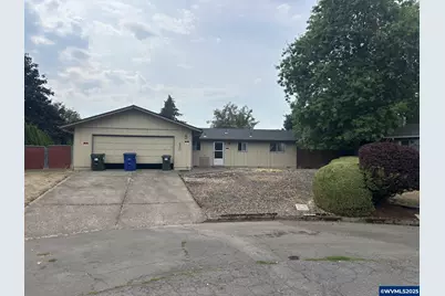 430 W College St, Mount Angel, OR 97362 - Photo 1