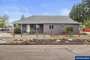 306 Pine Street St NE, Albany, OR 97321 - Photo 1