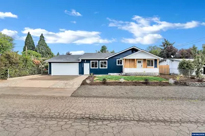 752 5th St, Lafayette, OR 97127 - Photo 1